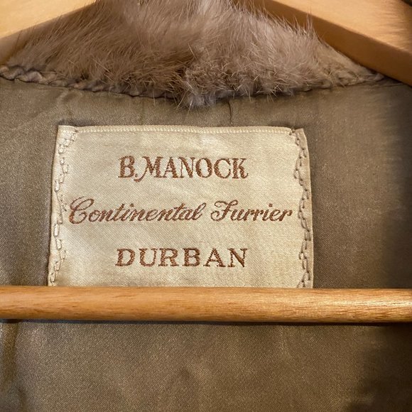 Vintage Mink Woman's Coat - Picture 3 of 5